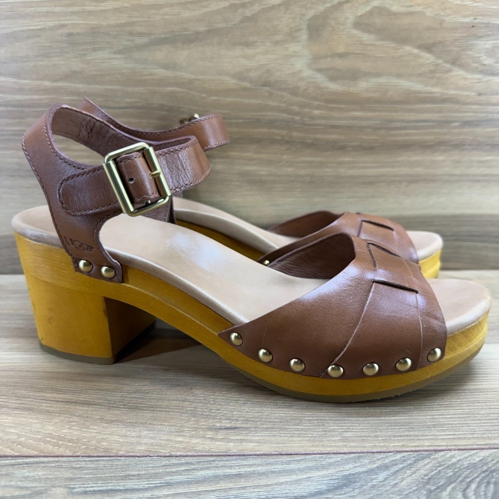 UGG Janie Chunky Clog Sandals Womens 8 Cognac Leather Wooden Stud Boho‎ Chic